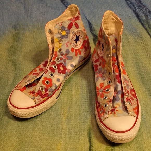 Converse Shoes - Flower Power Converse, size 9.5